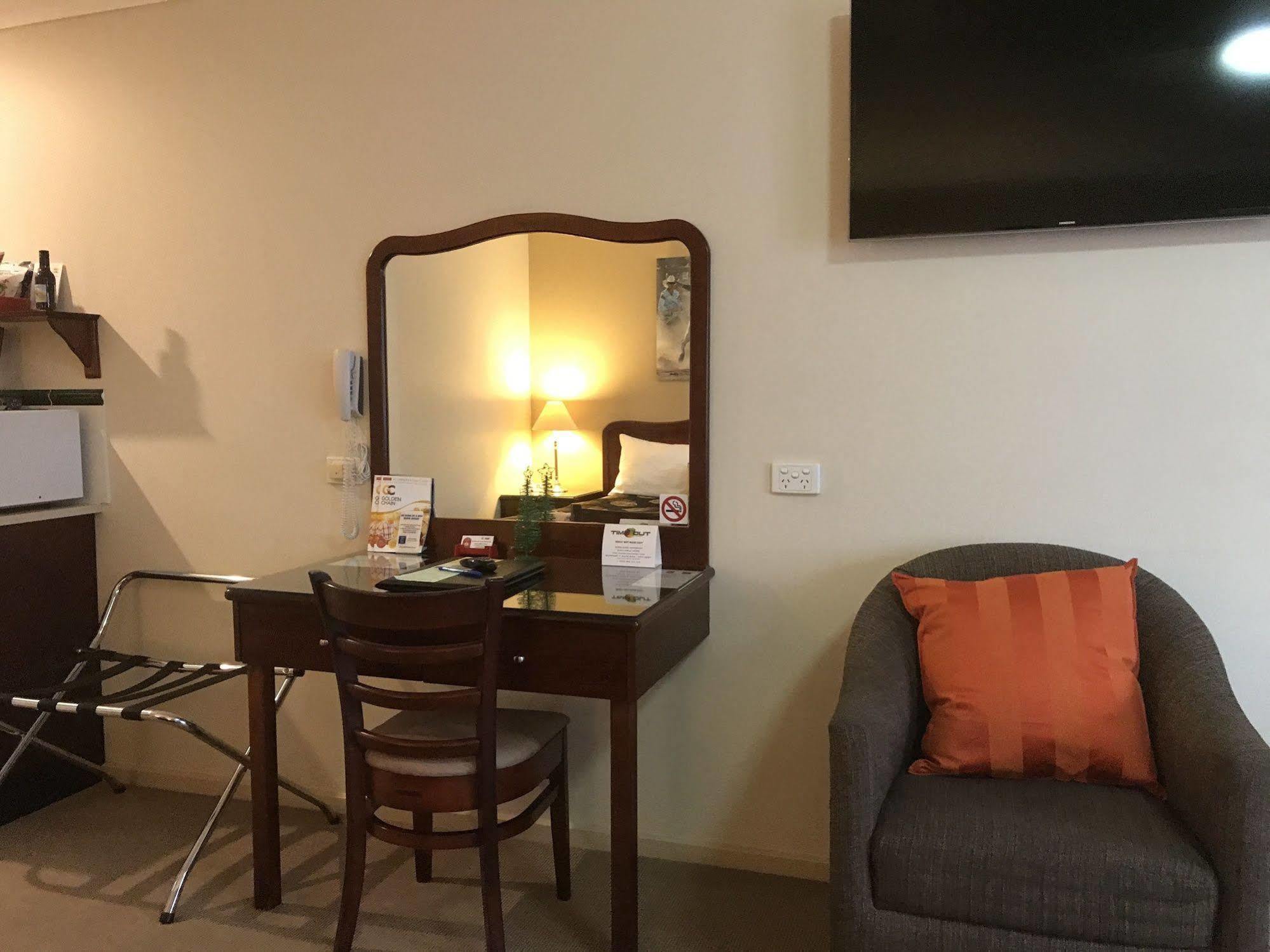 Endeavour Court Motor Inn Dubbo Luaran gambar