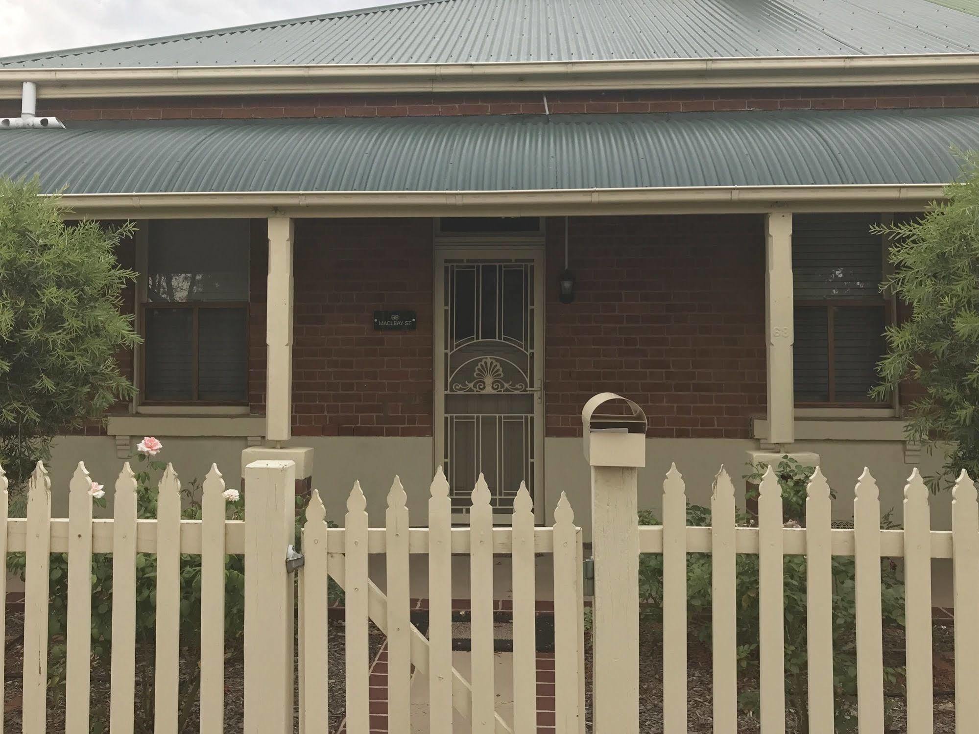 Endeavour Court Motor Inn Dubbo Luaran gambar